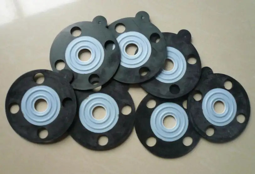 Why do most manufacturers choose graphite composite gasket cutting machines now?